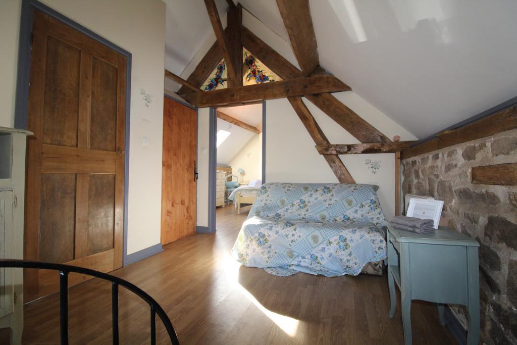 La Petite Jeusseliniere Villa Larchamp Kültér fotó