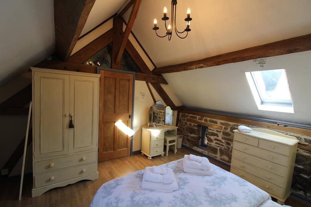 La Petite Jeusseliniere Villa Larchamp Kültér fotó